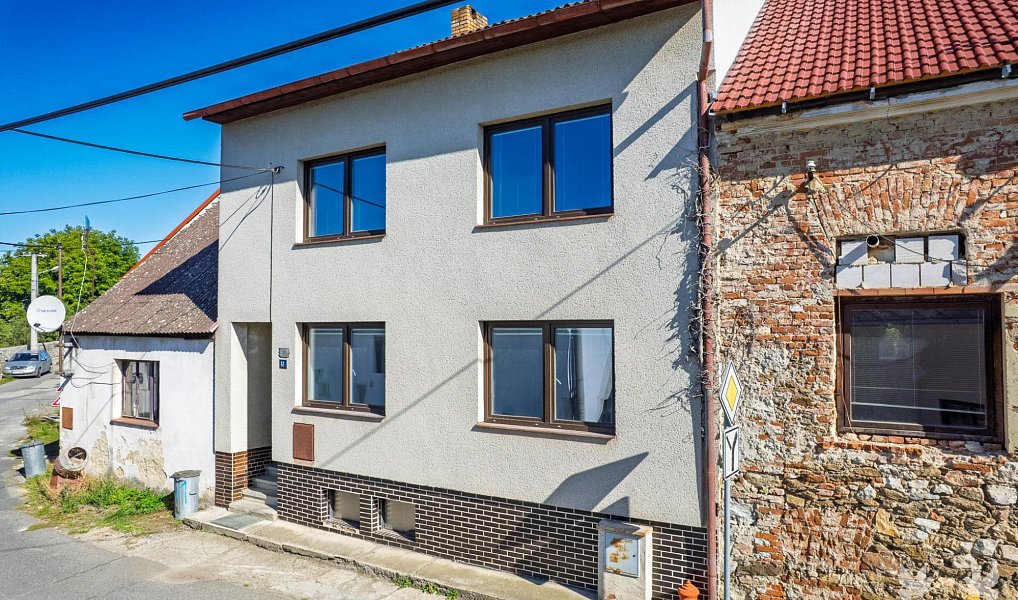 Prodej domu 186 m² s pozemkem 177 m², Pracejovice – náhled fotky 2