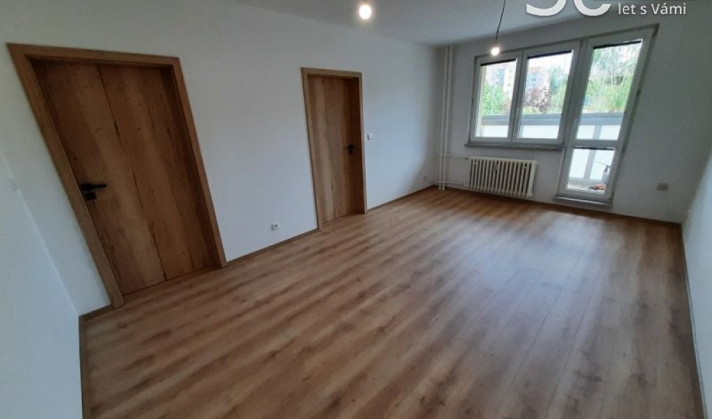 Prodej bytu 3+1 60 m², Vsetín – náhled fotky 2
