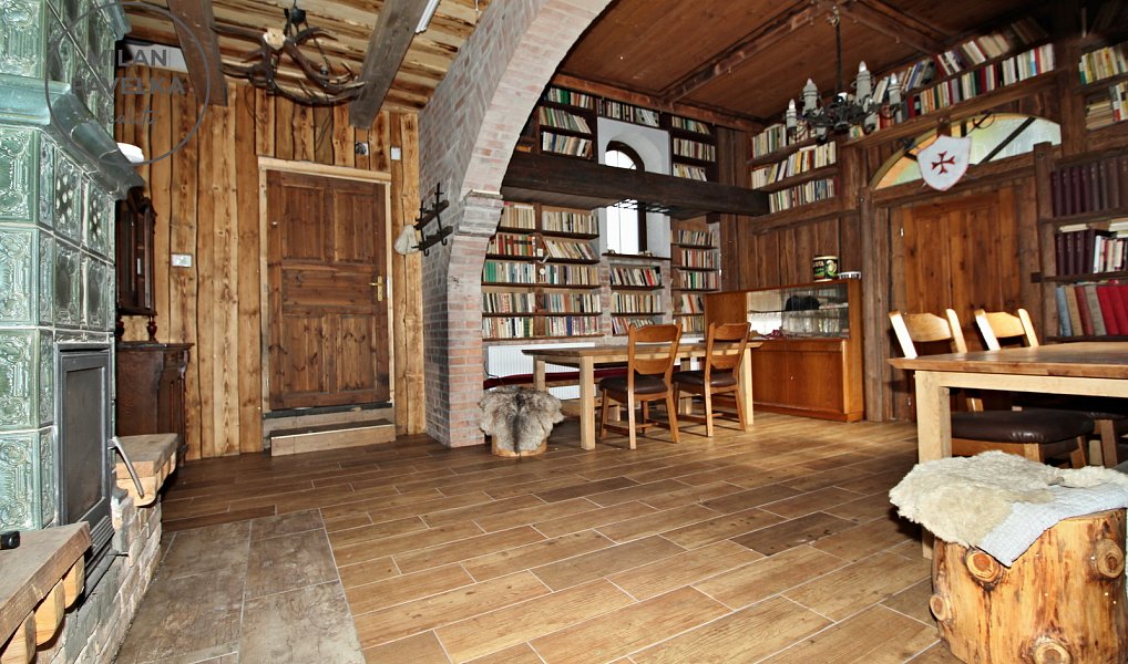 Prodej domu 379 m² s pozemkem 2 757 m², Věcov – náhled fotky 2