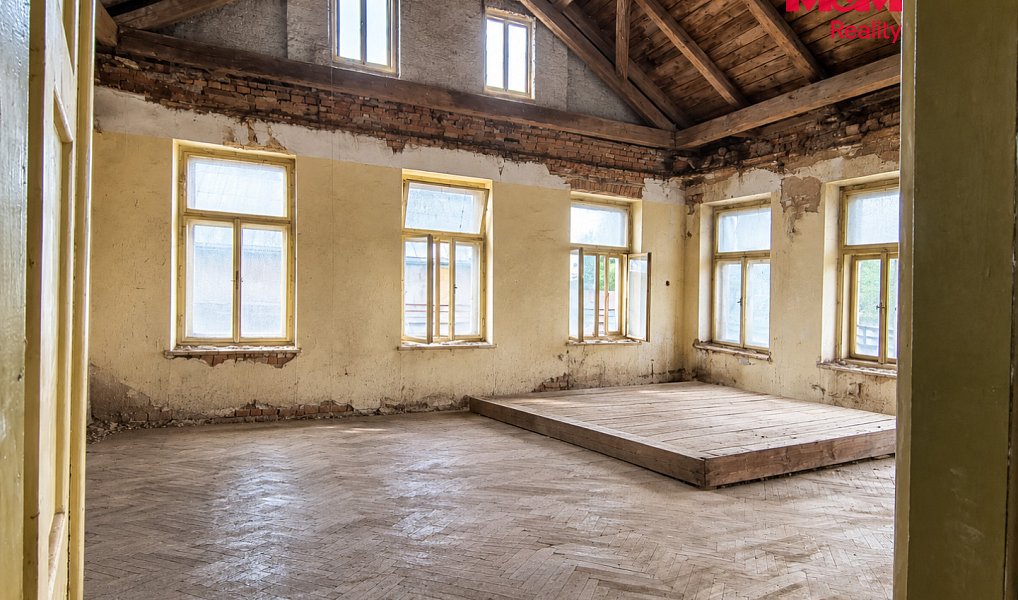 Prodej domu 215 m² s pozemkem 2 616 m², Bochov – náhled fotky 10