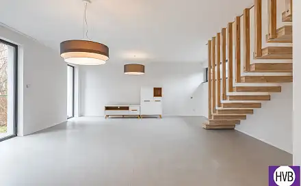 Pronájem domu 114 m² s pozemkem 80 m², Na Ladech, Květnice, okres Praha-východ