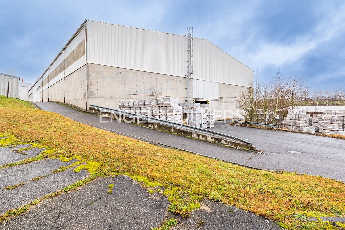 Pronájem výrobních prostor 30 000 m²