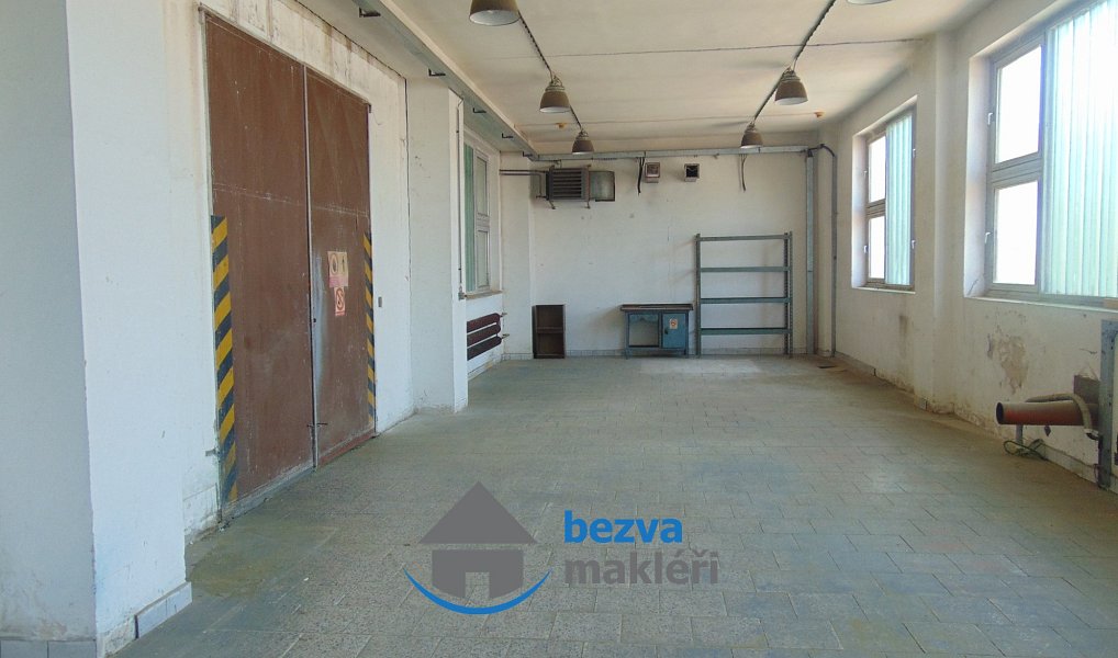 Pronájem výrobních prostor 377 m², Skuteč – náhled fotky 3