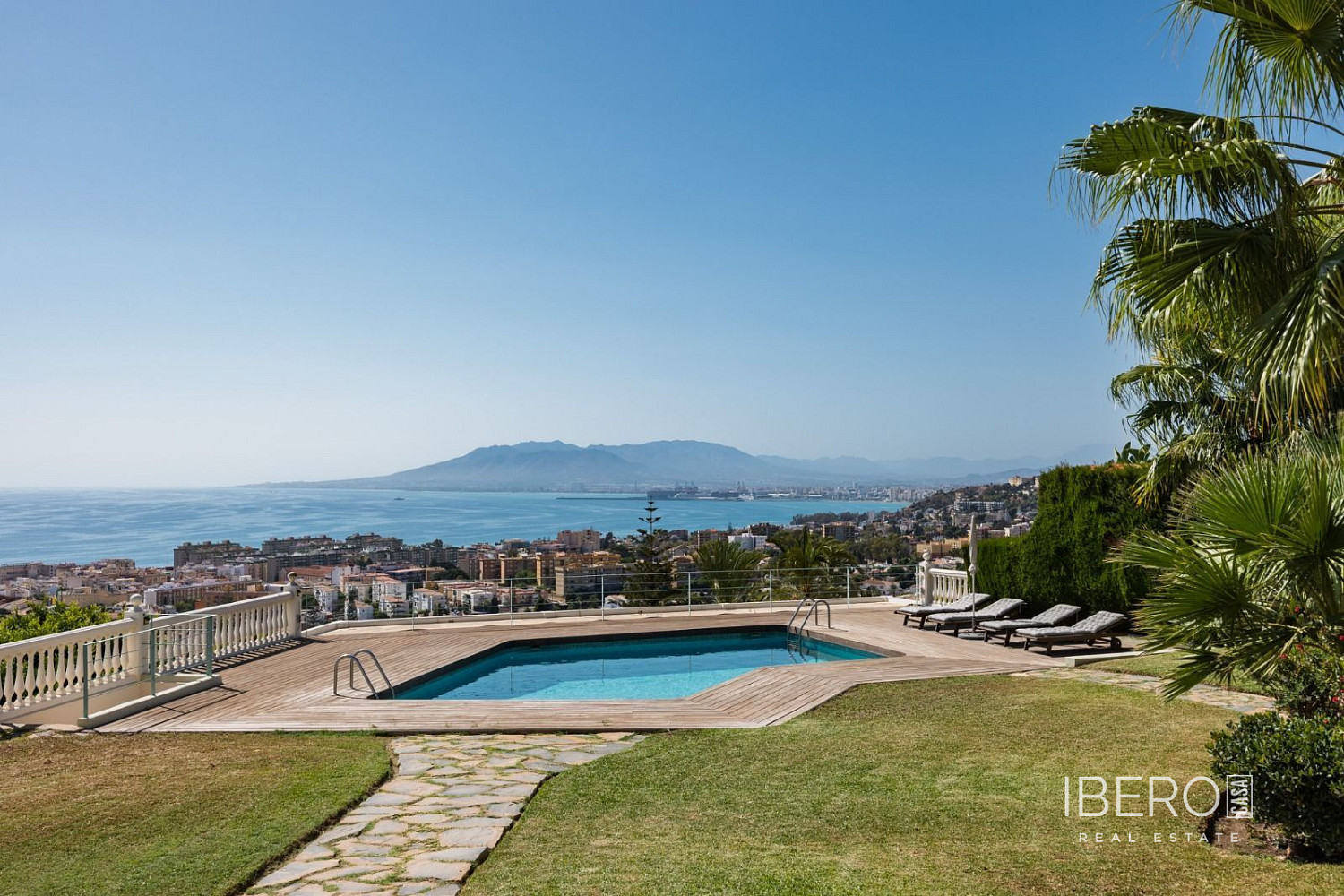 Prodej domu 502 m² s pozemkem 1 000 m²