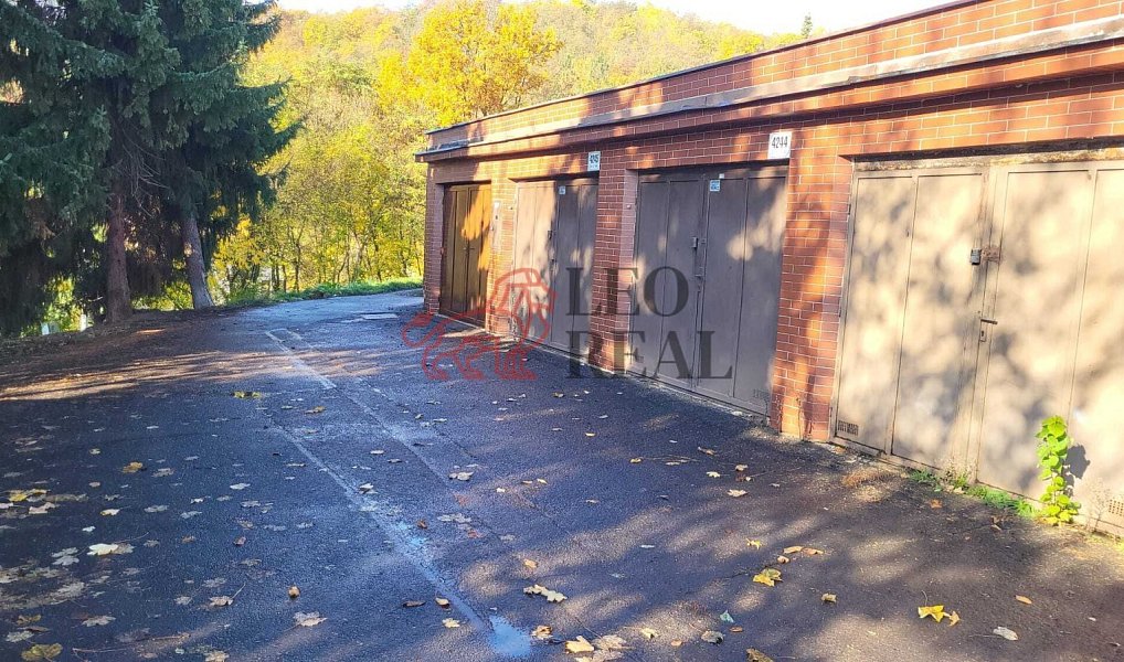 Pronájem vytápěné garáže 21 m2 Klíše + elektřina, Ústí nad Labem – náhled fotky 4
