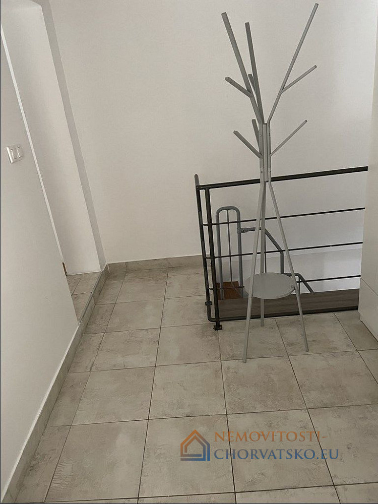 Prodej bytu 2+kk 74 m² – pohled 6