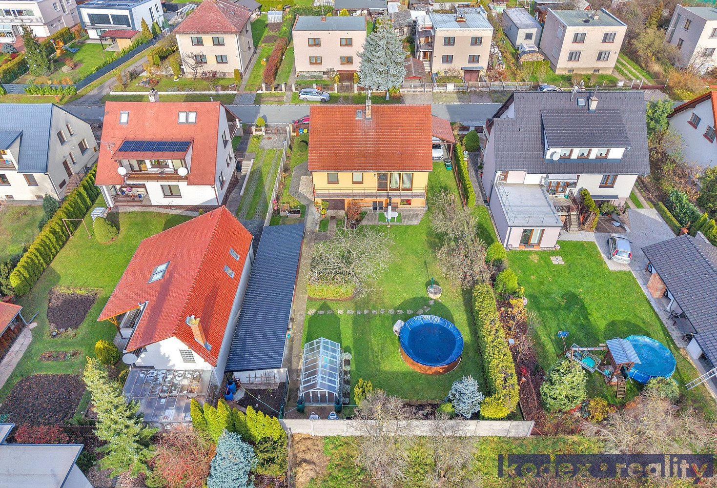 Prodej domu 300 m² s pozemkem 816 m² – fotografie 2