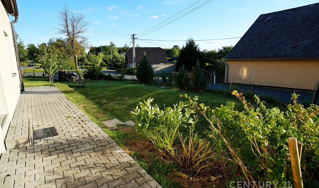 Prodej domu 101 m² s pozemkem 556 m², Cerekvička-Rosice – náhled fotky 25