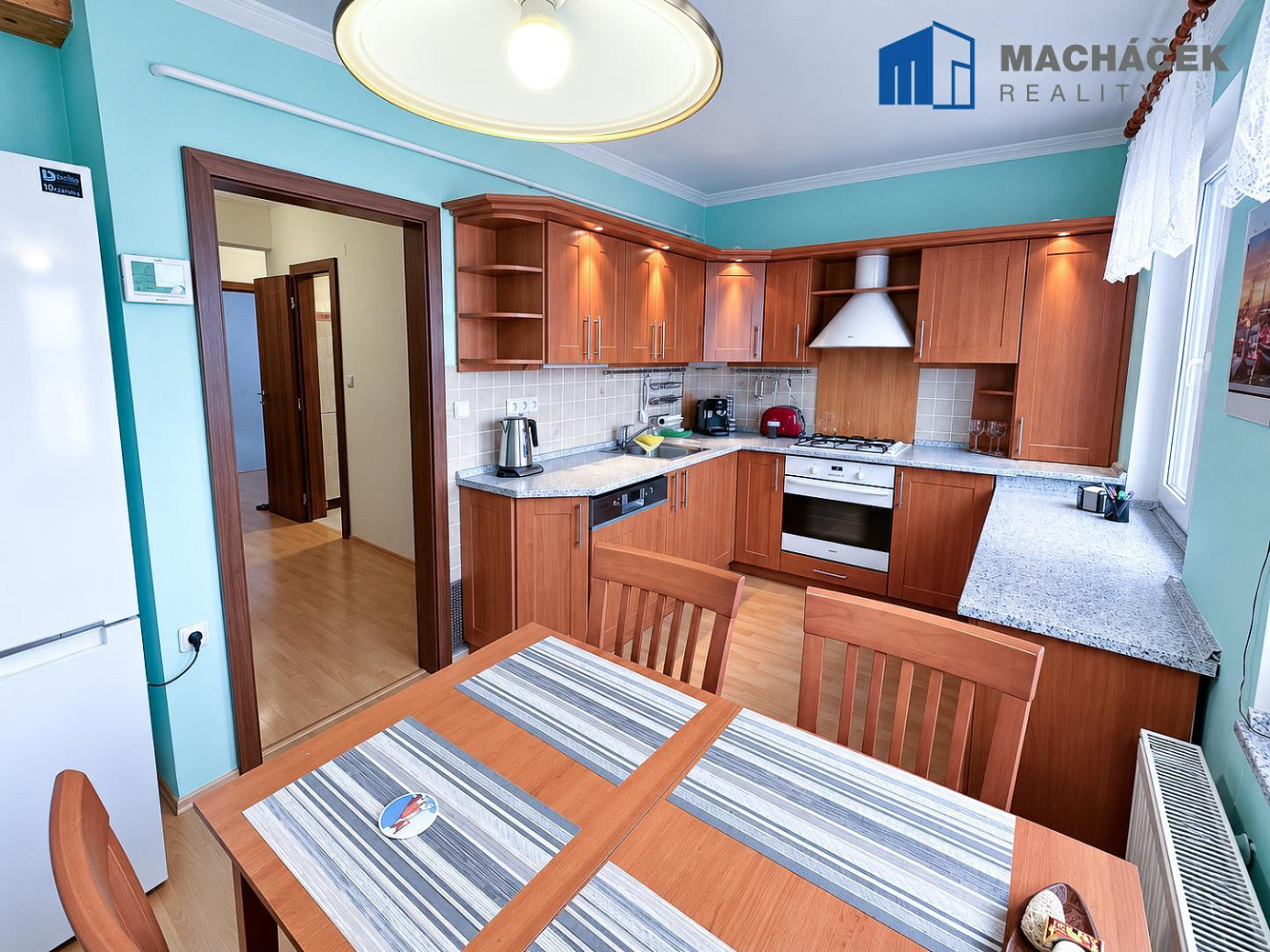 Pronájem bytu 4+1 87 m² – fotografie 2