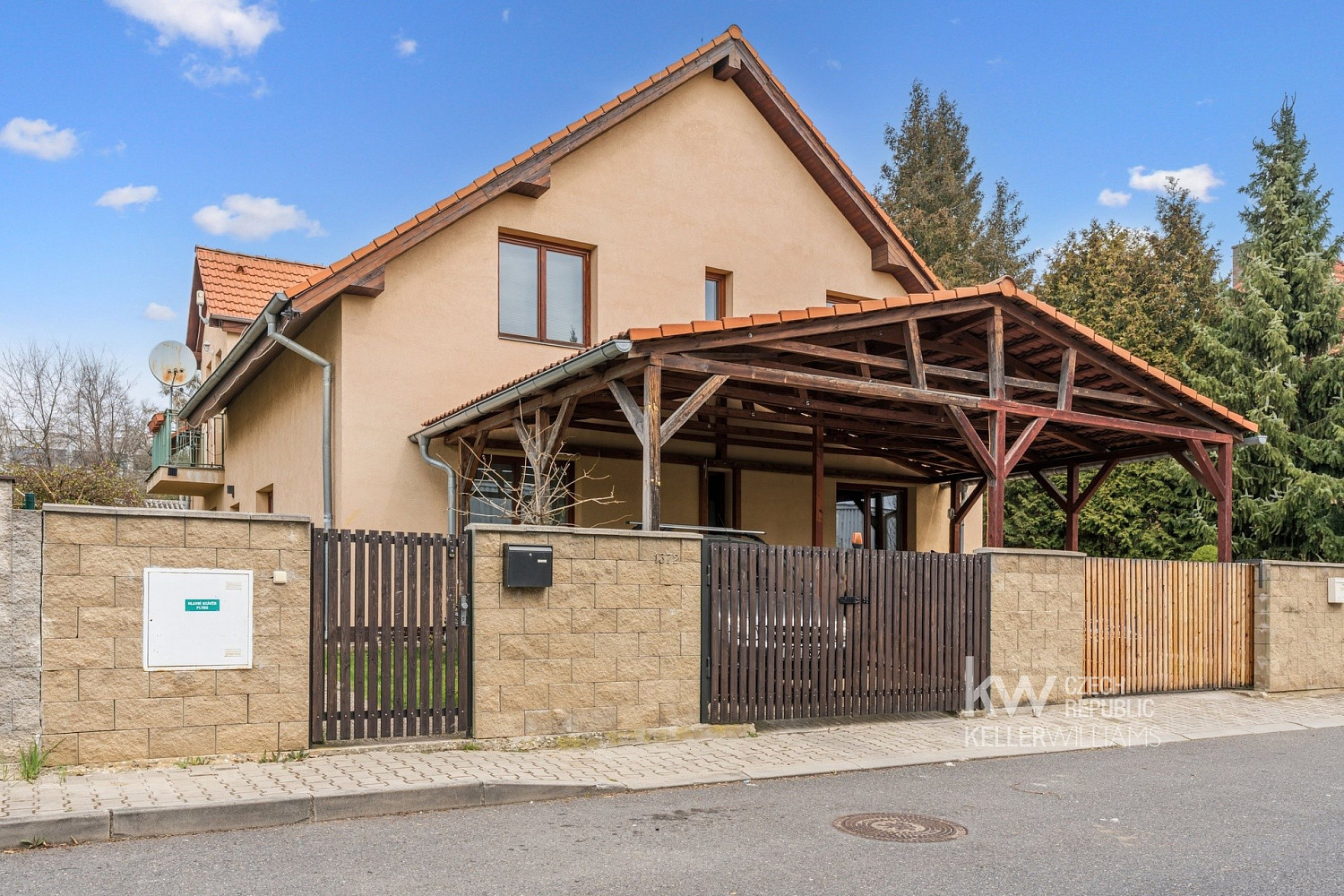 Prodej domu 121 m² s pozemkem 388 m² – fotografie 3