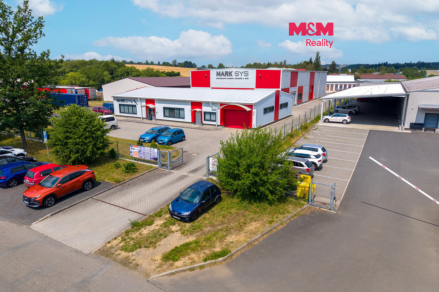 Pronájem skladovacích prostor 992 m²