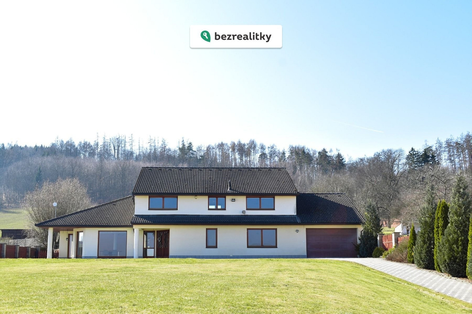 Prodej domu 310 m² s pozemkem 2 880 m²
