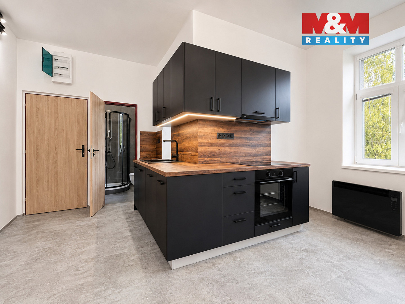 Pronájem bytu 1+kk 28 m² — photo 2