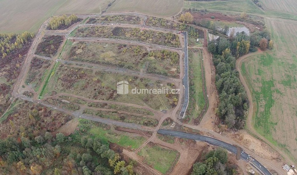 Prodej stavebního pozemku 1 659 m², Ostrov – náhled fotky 16
