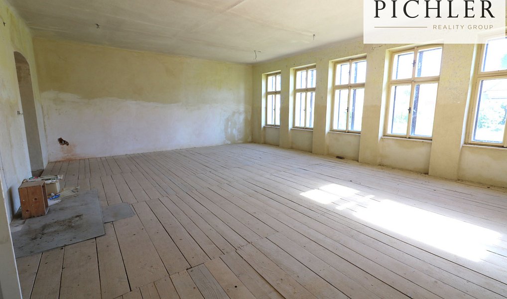 Prodej ubytovacího objektu 940 m², Klokočov – náhled fotky 8