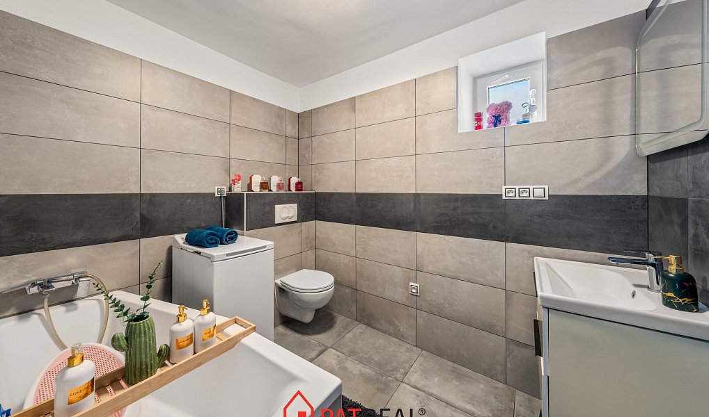 Prodej domu 177 m² s pozemkem 187 m², Rousínov – náhled fotky 10
