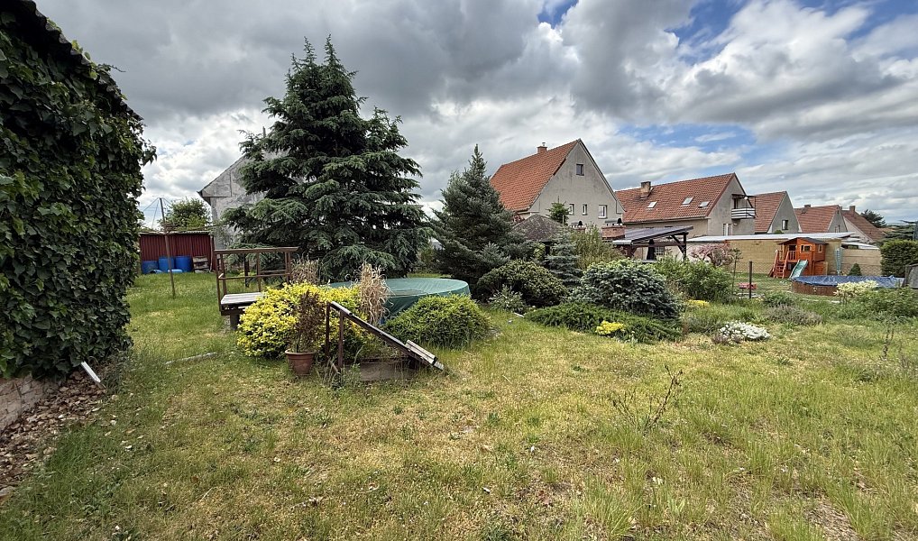 Prodej domu 198 m² s pozemkem 800 m², Kly – náhled fotky 38