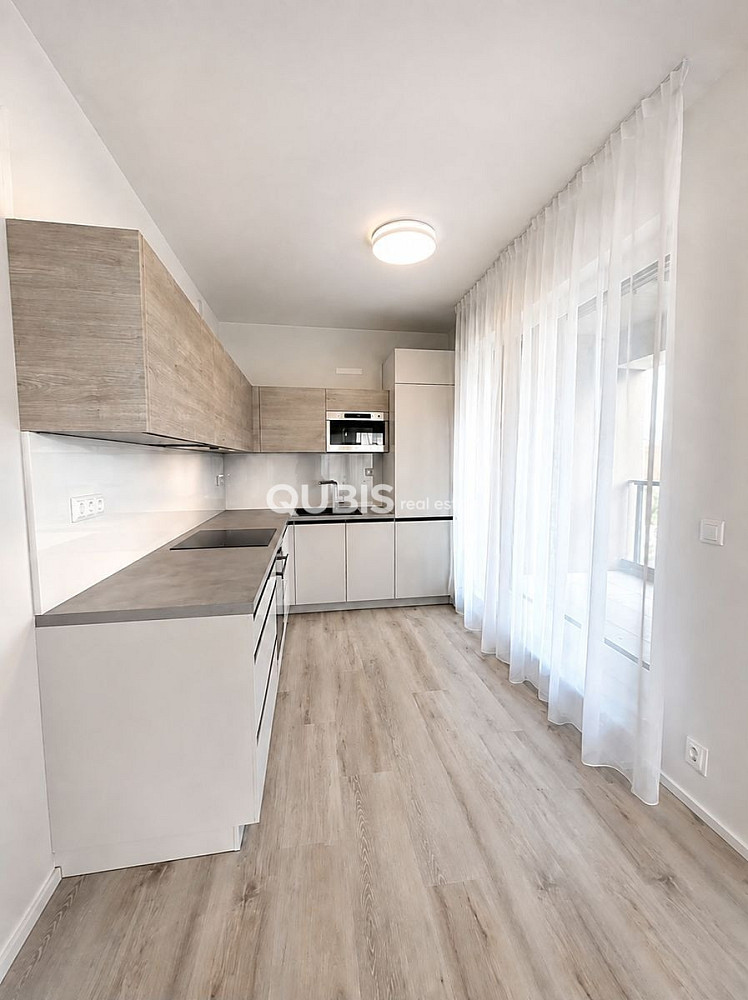 Pronájem bytu 2+kk 68 m² – fotografie 2