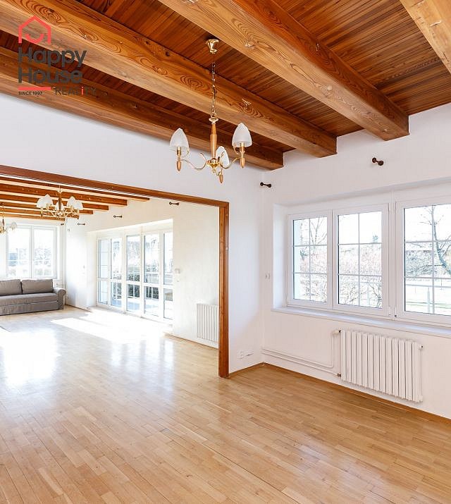 Pronájem domu 350 m² s pozemkem 700 m² – fotografie 4
