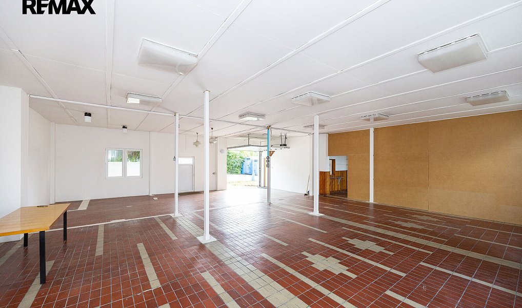 Pronájem obchodních prostor 200 m², Hořice – náhled fotky 14