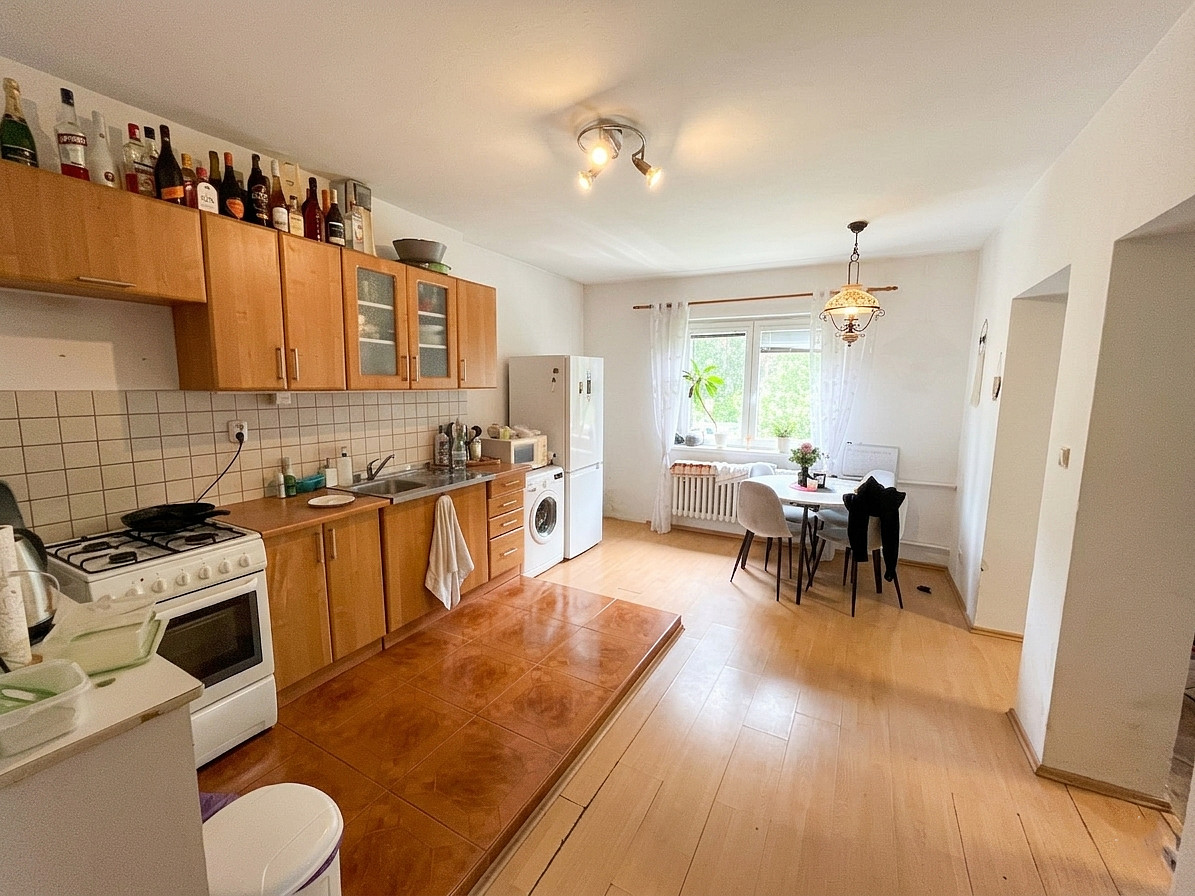 Prodej domu 186 m² s pozemkem 1 003 m² – pohled 3