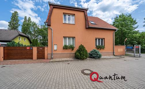 Prodej domu 279 m² s pozemkem 766 m², U Nadýmače, Praha 10 - Uhříněves