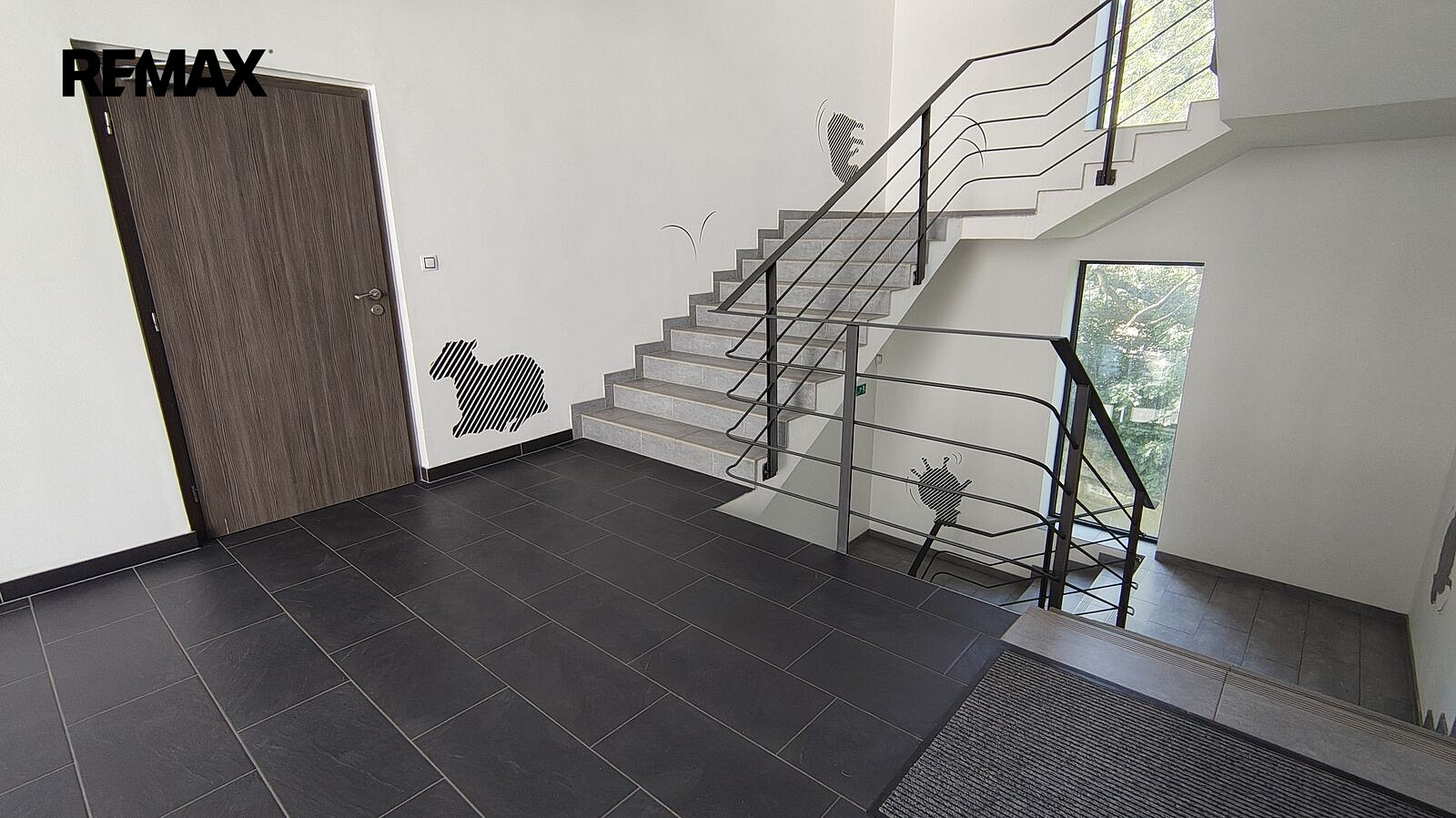 Pronájem kanceláře 229 m² – fotografie 5