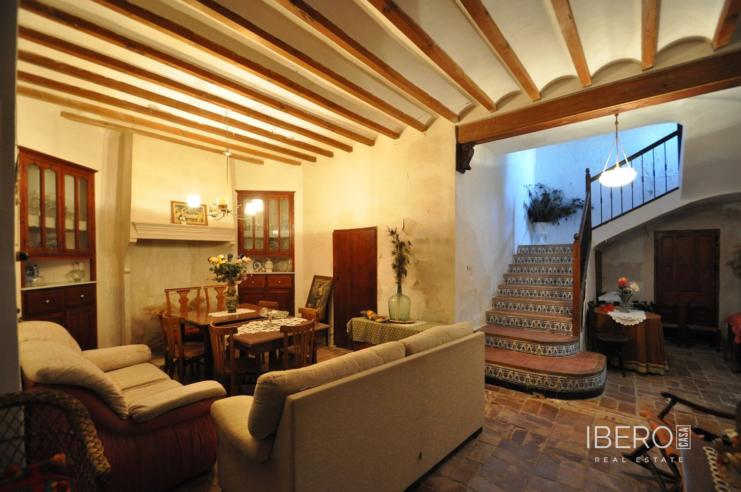 Prodej domu 613 m² s pozemkem 1 129 m² — photo 2
