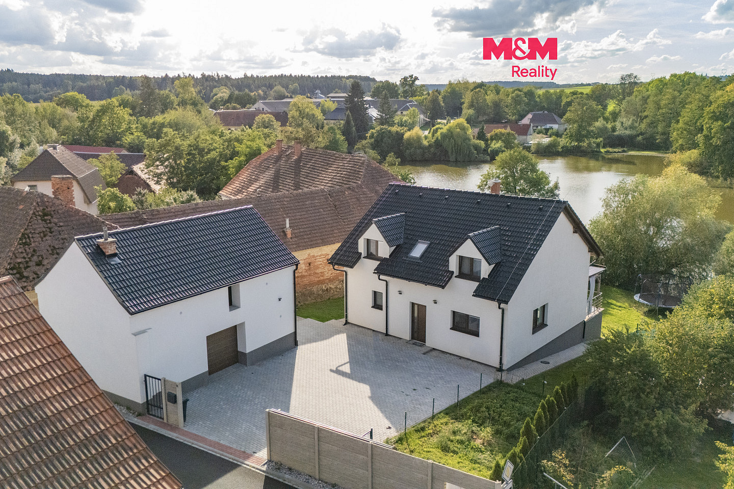 Prodej domu 144 m² s pozemkem 925 m²