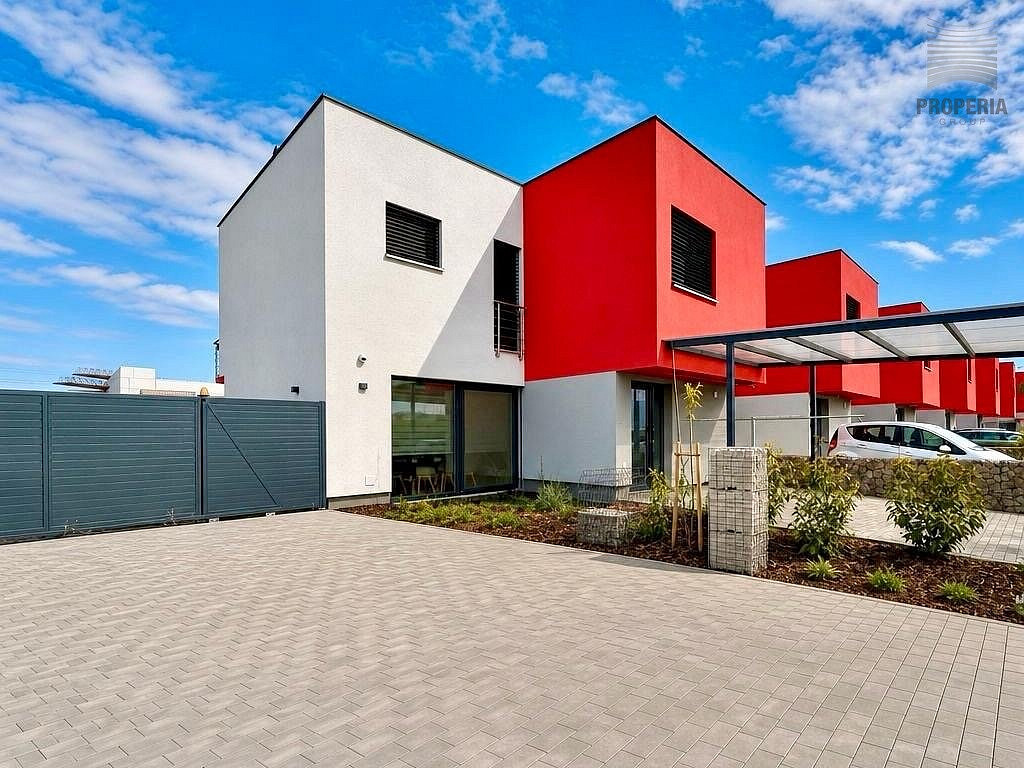 Prodej domu 269 m² s pozemkem 776 m²