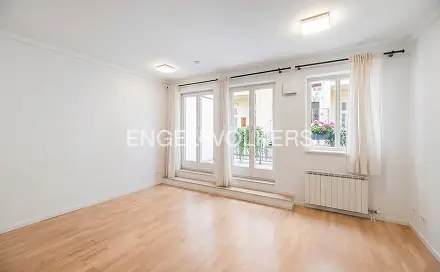 Pronájem bytu 2+kk 43 m², Korunovační, Praha 7 - Bubeneč