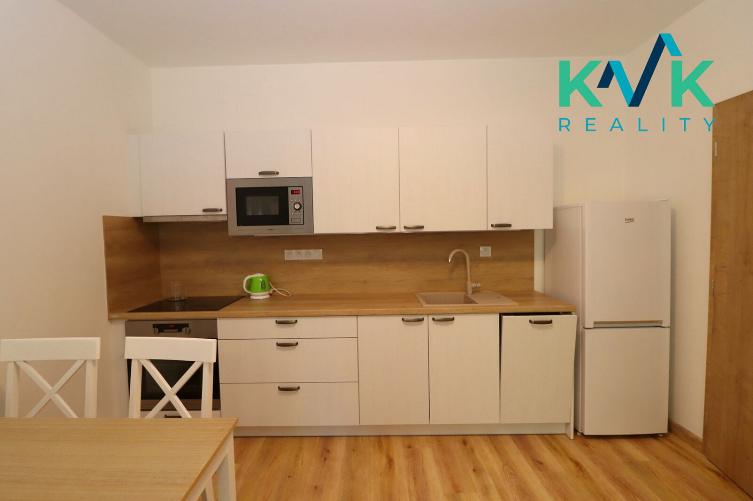 Pronájem bytu 2+kk 60 m² – fotografie 3