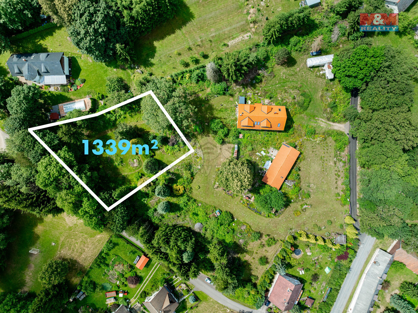 Prodej stavebního pozemku 1 339 m²