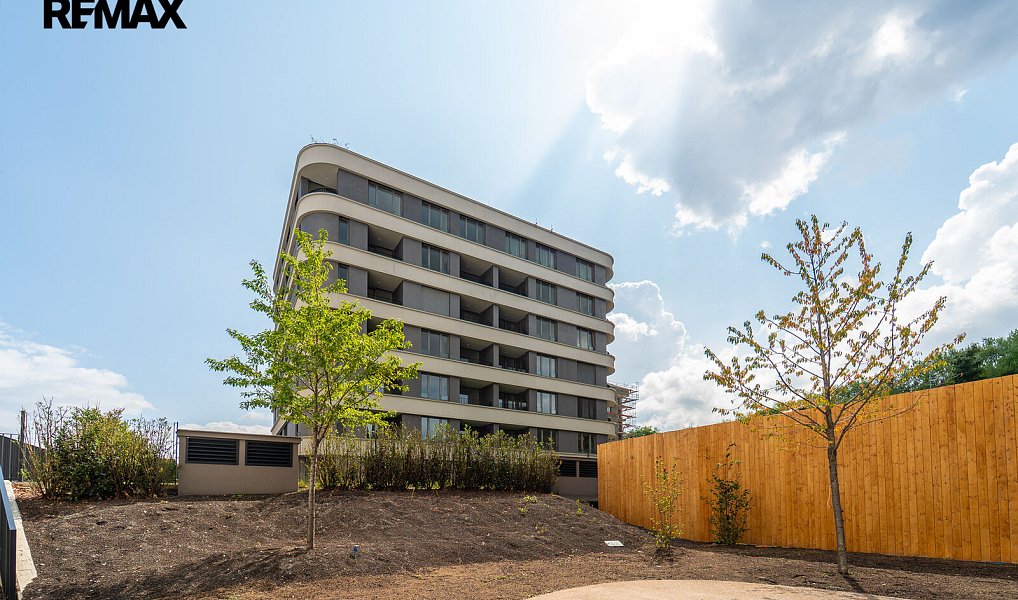 Pronájem bytu 2+kk 54 m², Praha – náhled fotky 20