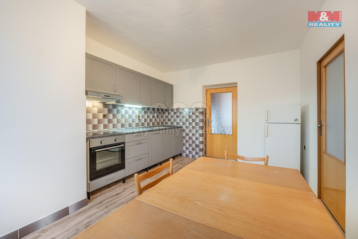 Prodej domu 270 m² s pozemkem 1 755 m² — photo 2