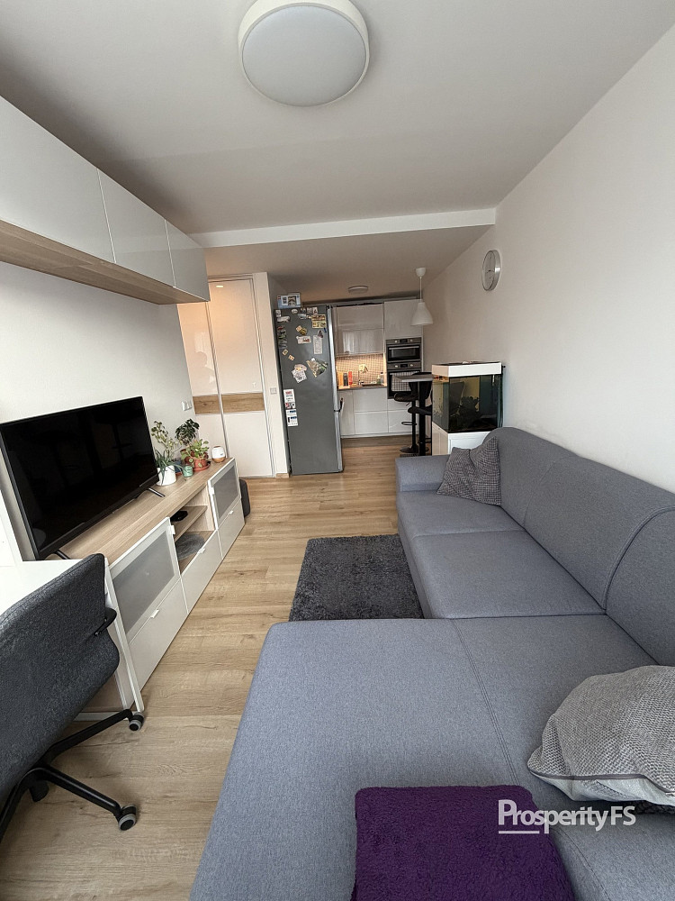 Pronájem bytu 2+kk 42 m² – fotografie 2