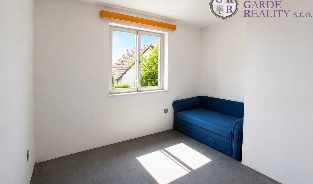 Prodej stavebního pozemku 929 m², Jesenice – náhled fotky 12