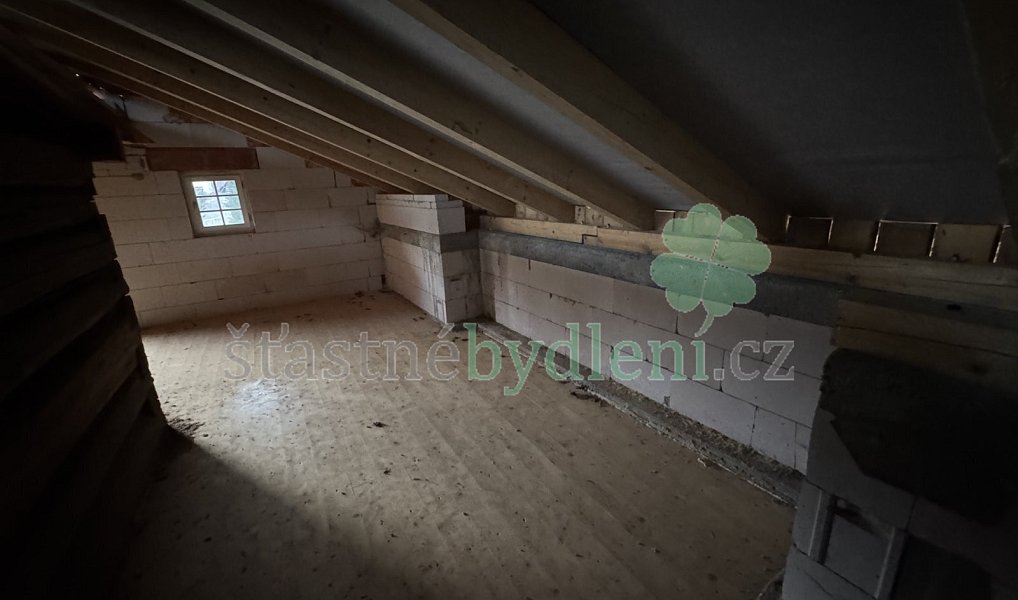 Prodej domu 230 m² s pozemkem 2 028 m², Volfartice – náhled fotky 18
