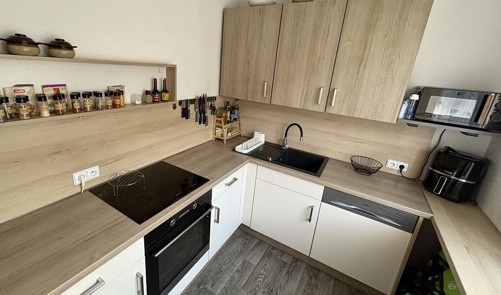 Prodej bytu 3+1 69 m², Stachy – náhled fotky 2