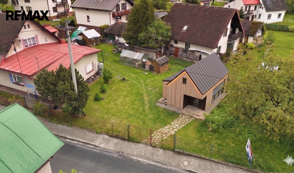Prodej stavebního pozemku 437 m², Lánov – náhled fotky 2