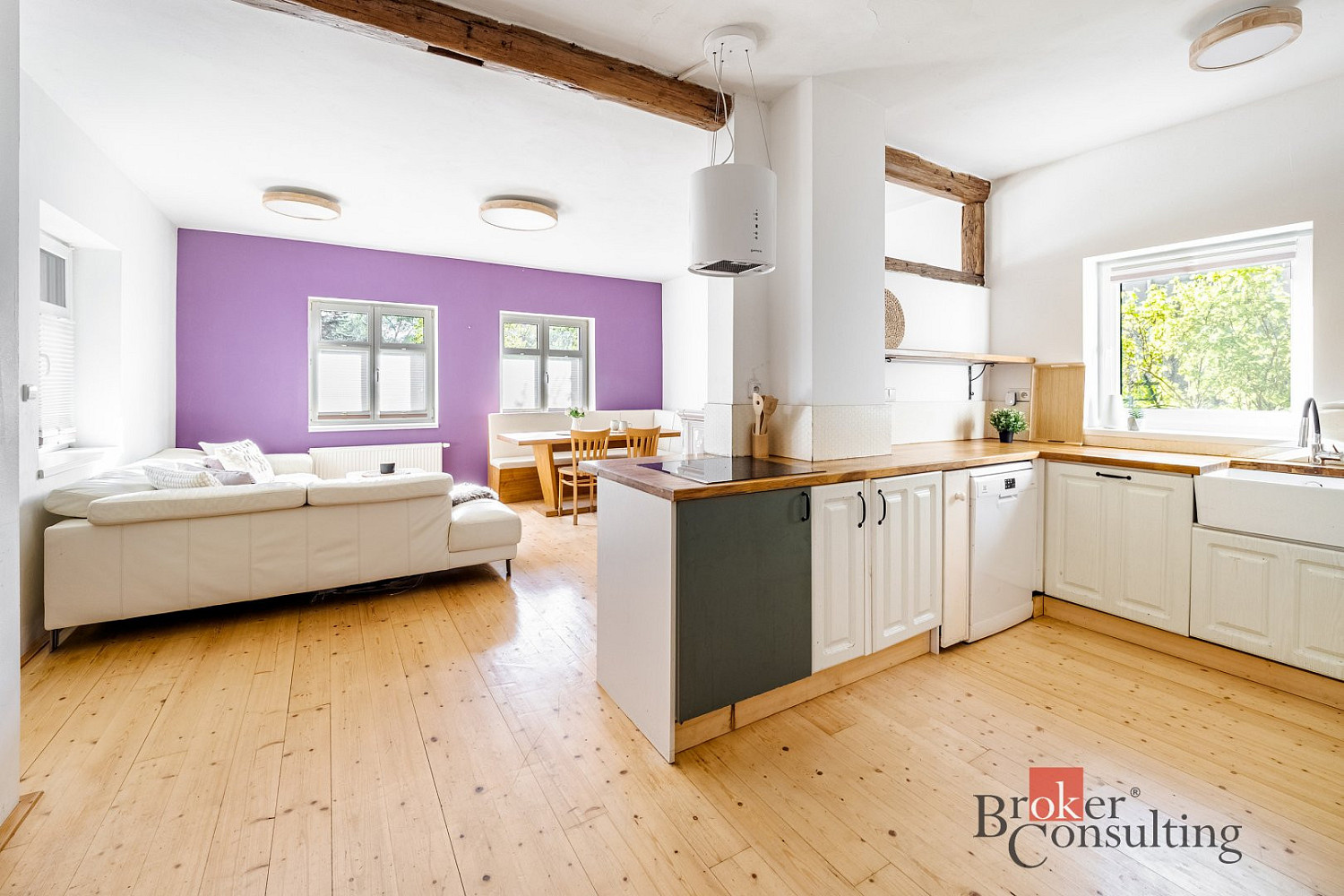 Prodej domu 207 m² s pozemkem 1 124 m² – fotografie 3