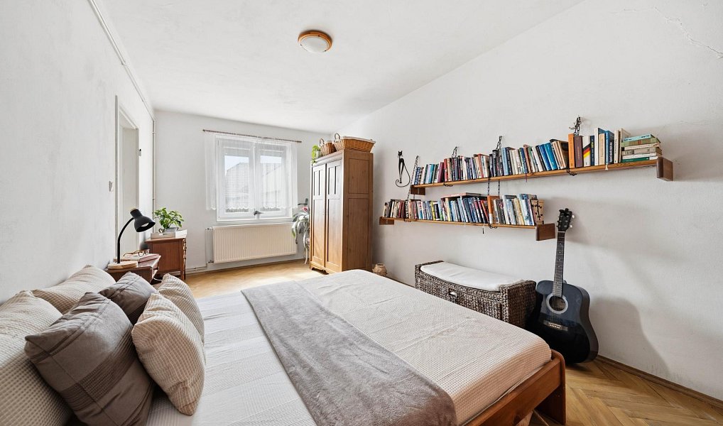 Prodej domu 228 m² s pozemkem 842 m², Holice – náhled fotky 19