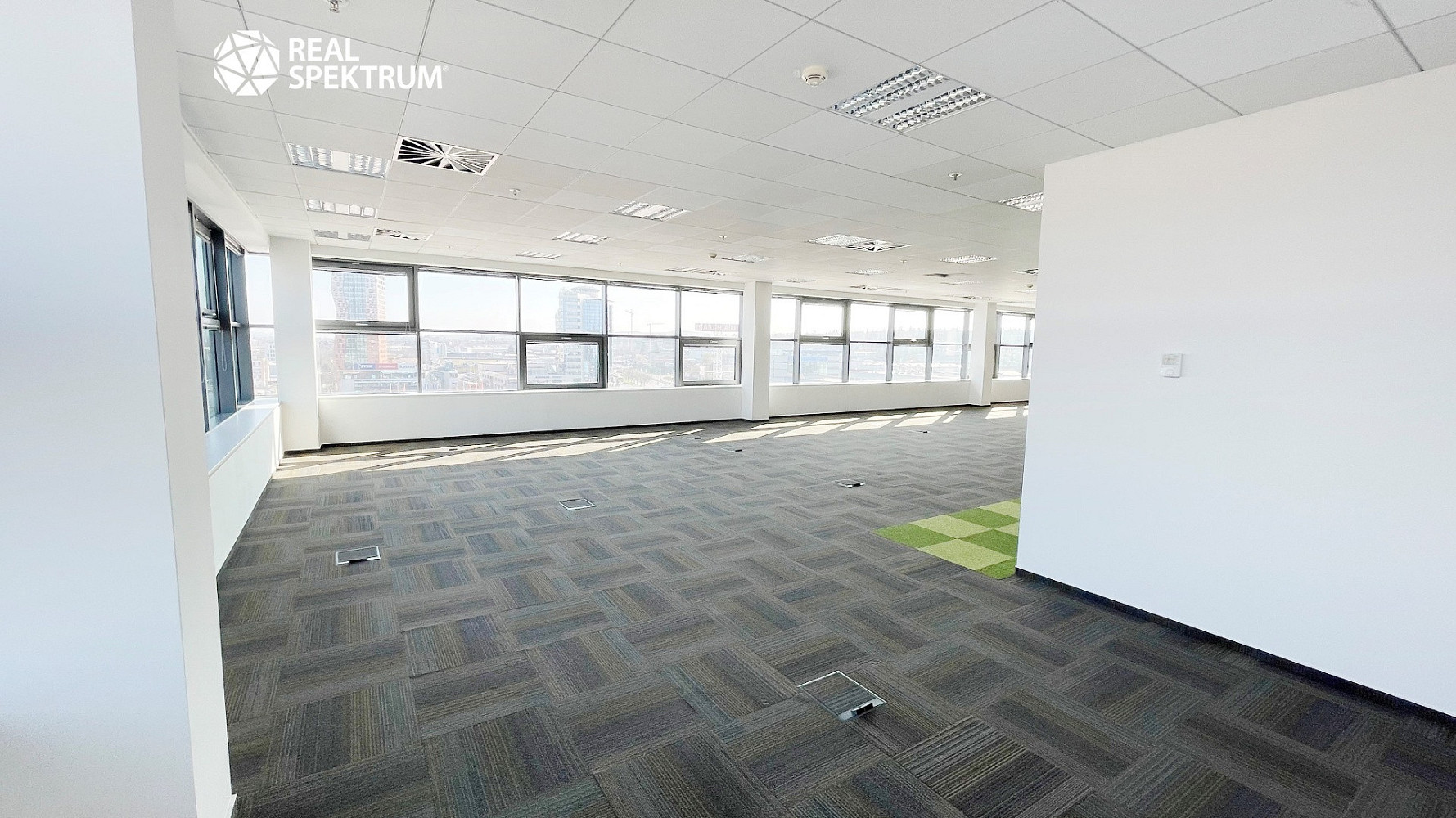Pronájem kanceláře 283 m² – další