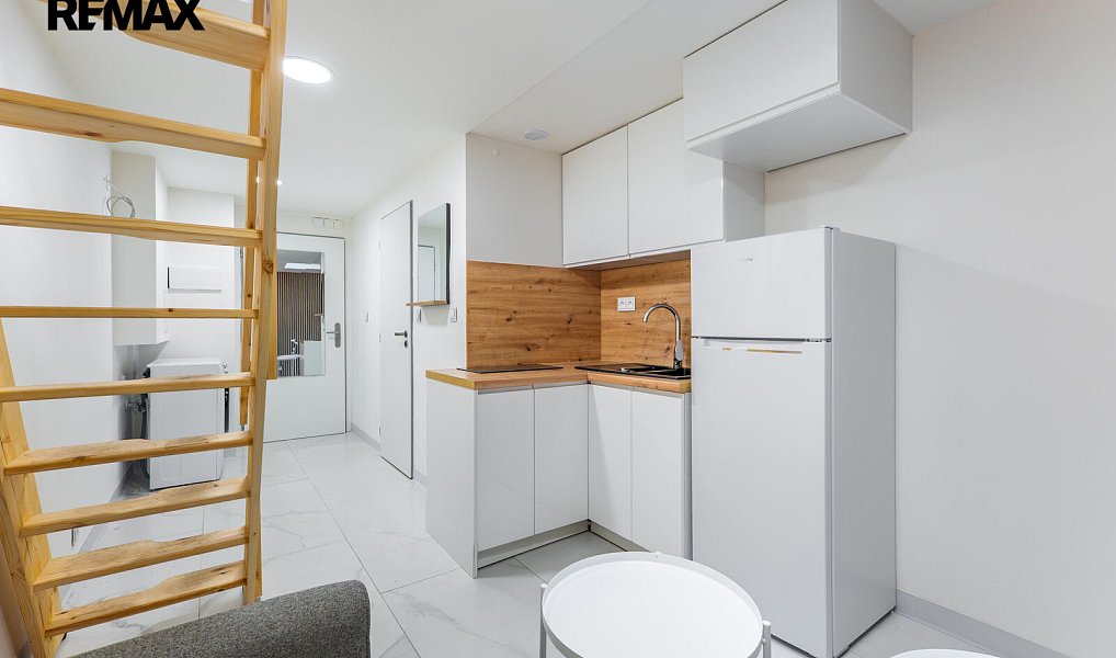 Prodej bytu 1+kk 17 m², Praha – náhled fotky 12
