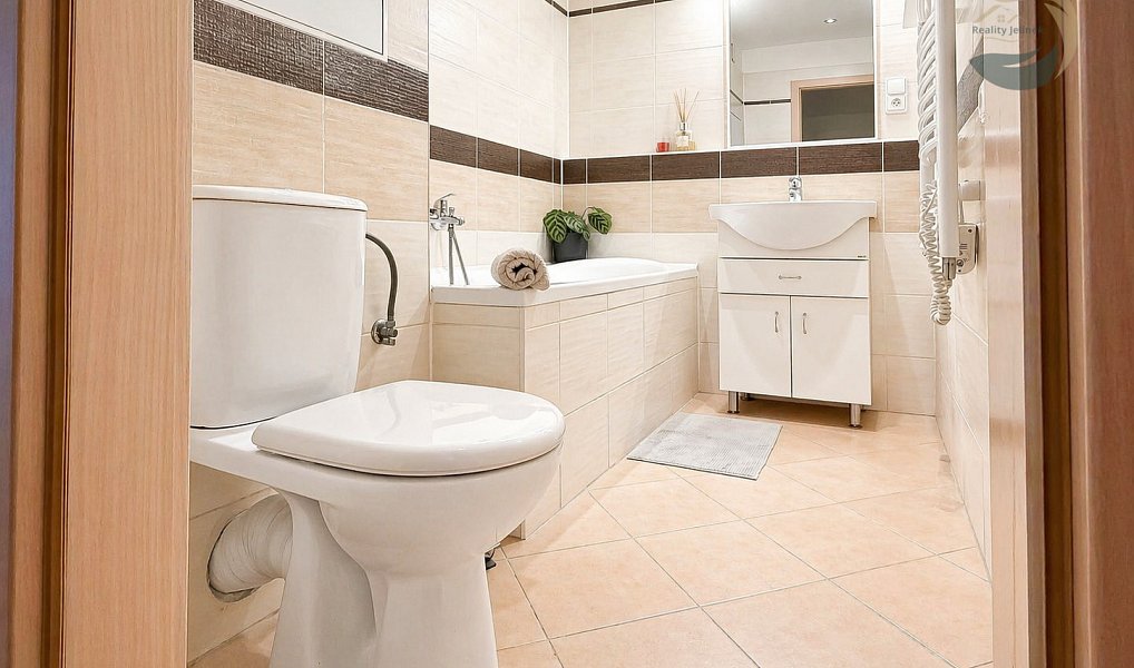 Prodej bytu 3+1 76 m², Plzeň – náhled fotky 23