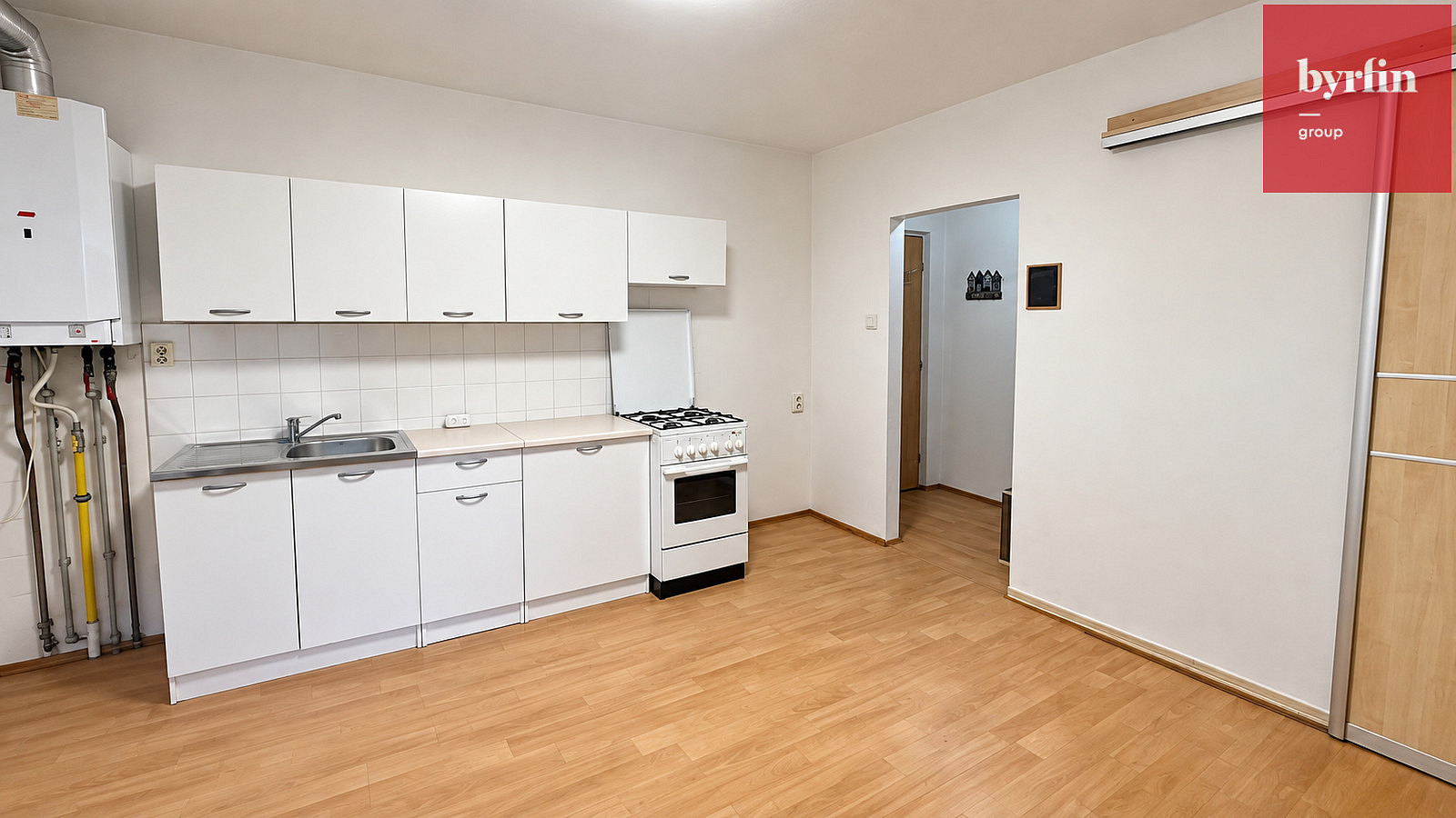 Pronájem bytu 2+kk 32 m² – fotografie 2