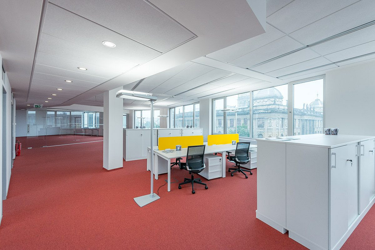 Pronájem kanceláře 480 m² – fotografie 5
