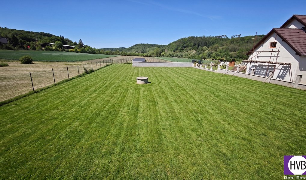 Prodej stavebního pozemku 1 046 m², Nižbor – náhled fotky 7