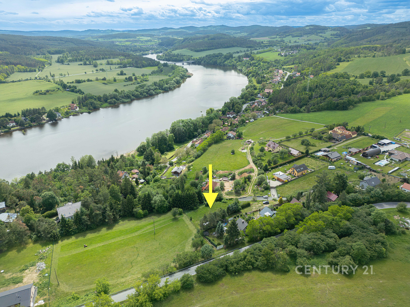 Prodej komerčního pozemku 957 m²