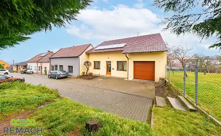 Prodej domu 244 m² s pozemkem 354 m², V uličce, Ostrožská Nová Ves, okres Uherské Hradiště